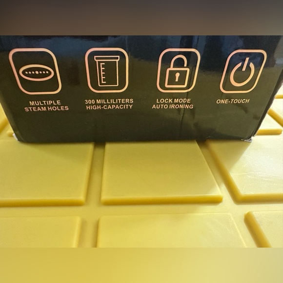 Steamer for Clothes, 1500W 300ml Water Tank 25s Quick Heat Portable Hand - WHITE - Picture 9 of 11